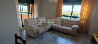 Rent Flat in Ruta de la Plata. Excelente vivienda en el vivero de cuatro habitaciones