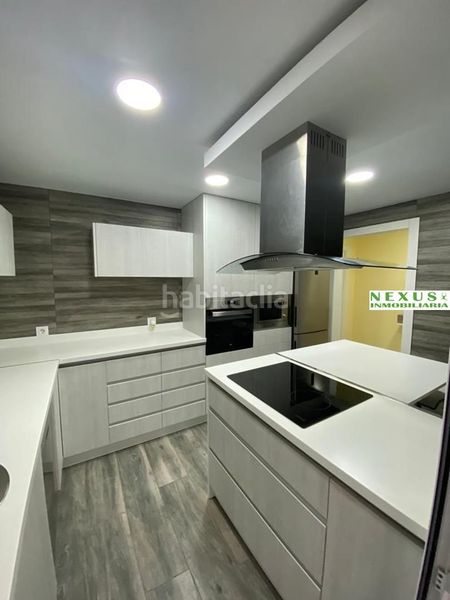 Foto b2836acb-42f8-4ad6-bff7-cb9d7b55975a. Alquiler piso precioso piso reformado en zona Centro de la ciudad en Cáceres