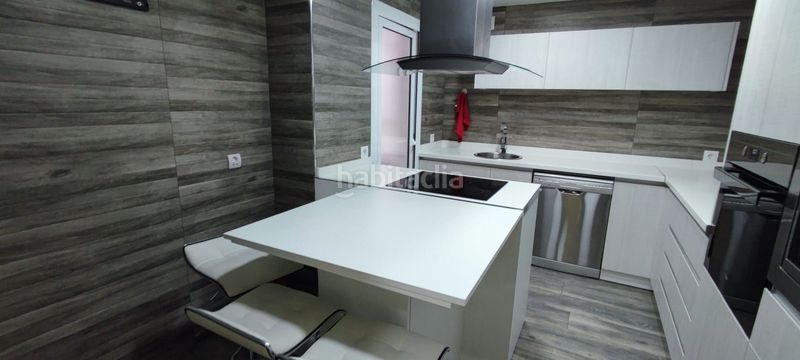 Foto f2c4546f-7765-4f34-9696-51b0cf0cad9a. Alquiler piso precioso piso reformado en zona Centro de la ciudad en Cáceres