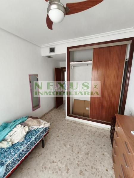 Foto 2d878145-a7ce-45a3-bcb7-bc33979a99c3. Alquiler piso estudiantes !!!!! piso de cuatro habitaciones en el centro, al lado de cesur y el agora en Cáceres