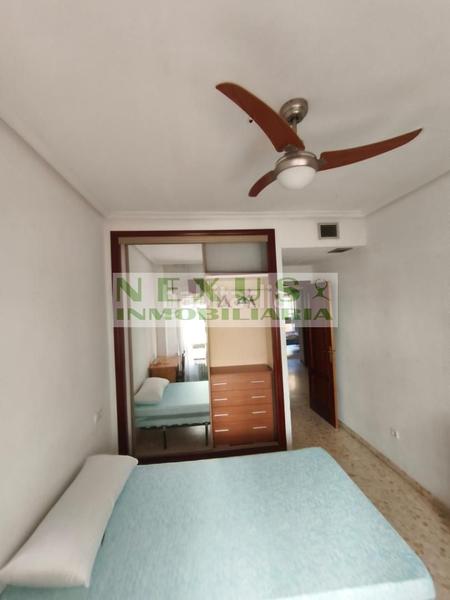 Foto 8164f397-2929-42a4-9981-d4eceb5d10d4. Alquiler piso estudiantes !!!!! piso de cuatro habitaciones en el centro, al lado de cesur y el agora en Cáceres