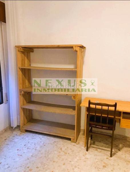 Foto b269e437-90fa-4b79-9930-422896f9ce67. Alquiler piso estudiantes !!!!! piso de cuatro habitaciones en el centro, al lado de cesur y el agora en Cáceres