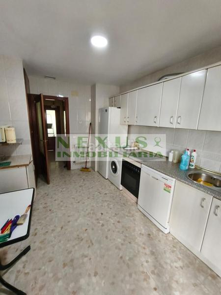 Foto c1f7aeab-902f-4e59-a6b7-203b9a32edbb. Alquiler piso estudiantes !!!!! piso de cuatro habitaciones en el centro, al lado de cesur y el agora en Cáceres