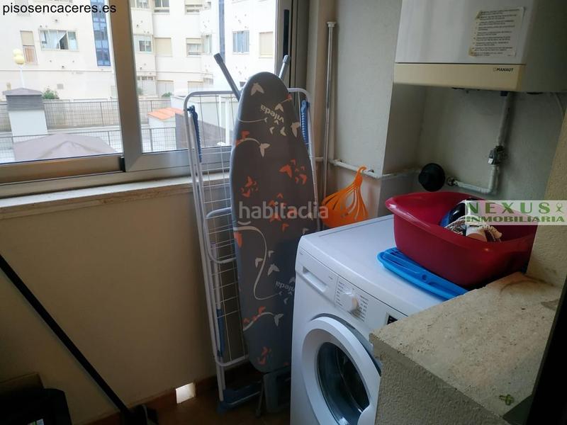 Foto 5520f828-9ae0-4ce8-ba72-f1810c421b58. Alquiler apartamento precioso apartamento en el rodeo en Cáceres