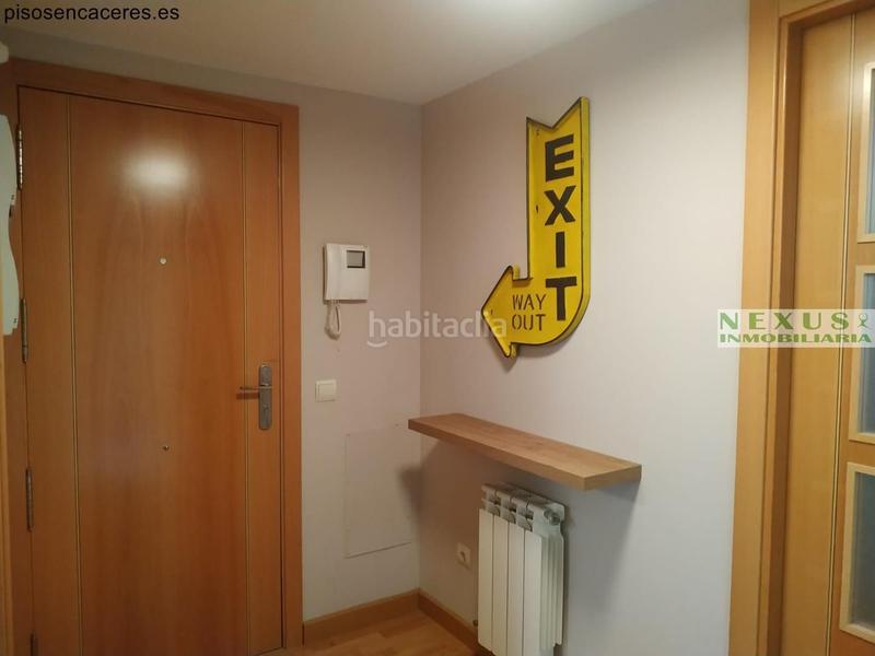 Foto 6d3be247-15b3-4656-8217-b6a42cf0924f. Alquiler apartamento precioso apartamento en el rodeo en Cáceres