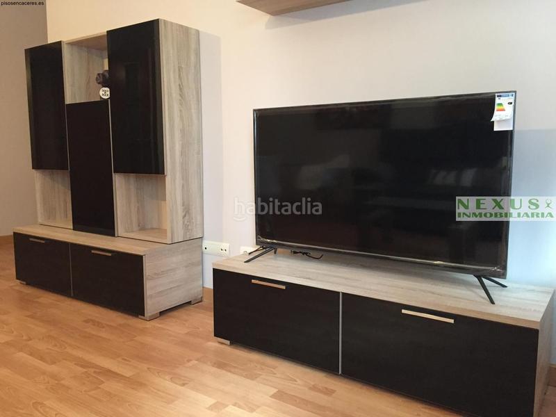 Foto 6b386c59-6d11-418d-a00b-135dd88dee76. Rent apartment with heating pool in Centro Cáceres