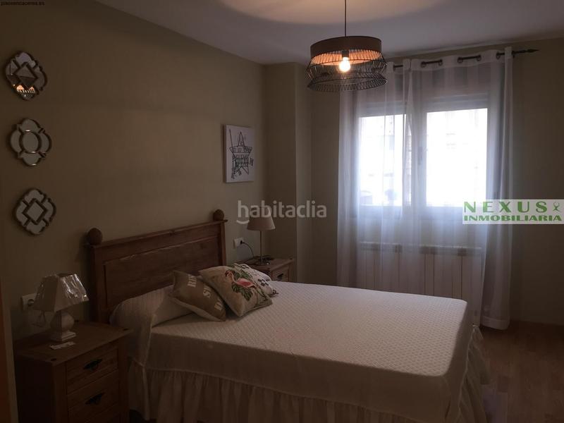 Foto af7a5aad-16f7-4011-84e1-6f0b9f49f098. Rent apartment with heating pool in Centro Cáceres