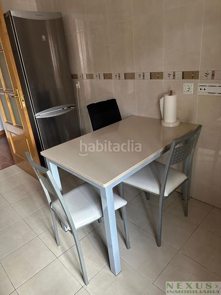 Foto 5ade0503-49d6-4ea3-82bf-caf19c0b531e. Alquiler piso precioso piso de tres dormitorios en la zona de san francisco en Cáceres