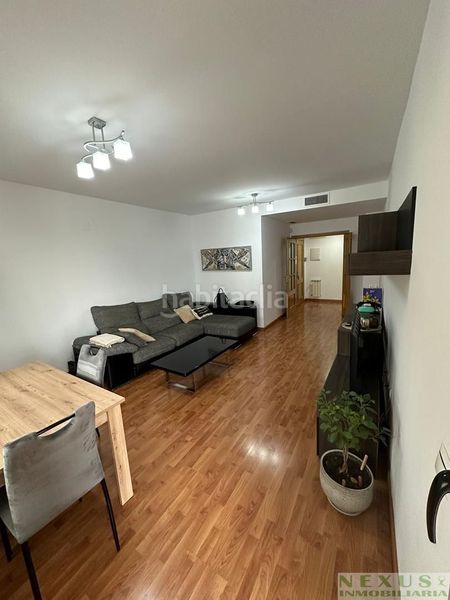 Foto 77e94e1a-6dd2-4c60-bb5e-fcd9c390a43e. Alquiler piso precioso piso de tres dormitorios en la zona de san francisco en Cáceres