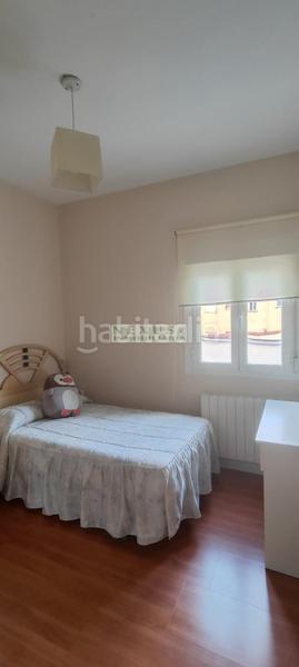 Foto 6a6f93a2-8666-4c82-bff0-a8d81dedd60b. Lloguer pis amb calefacció a Centro Cáceres