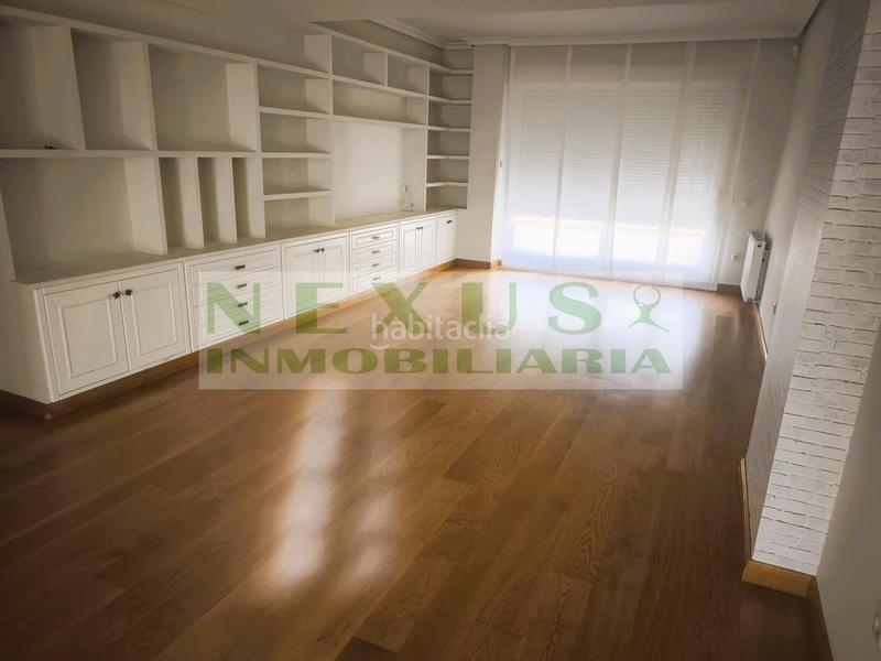 Foto 61216eda-08bc-463f-a154-edbd26cdb1e4. Casa adosada espectacular adosado en macondo en Ruta de la Plata Cáceres