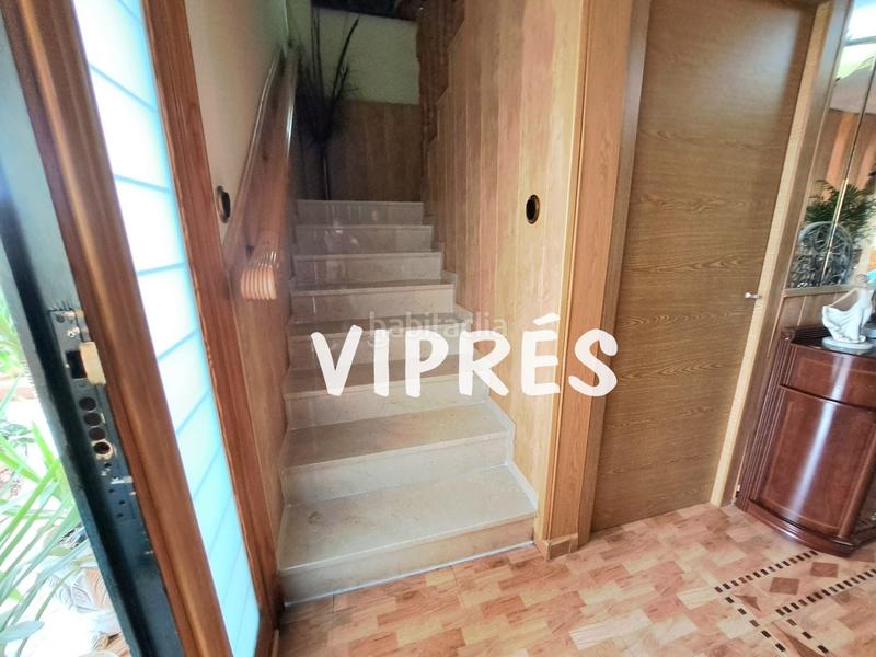 Foto 34330361-960f-40ca-9300-331d0ebadb3e. Chalet se vende una estupenda casa grande ó chalet con piscina en la zona de plantonal de vera, dispone de una parcela de 360m2, una cas en Mérida