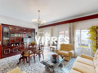 Maison à Centro. Atención a este increíble alto de casa de 170 m2 y una buhardill