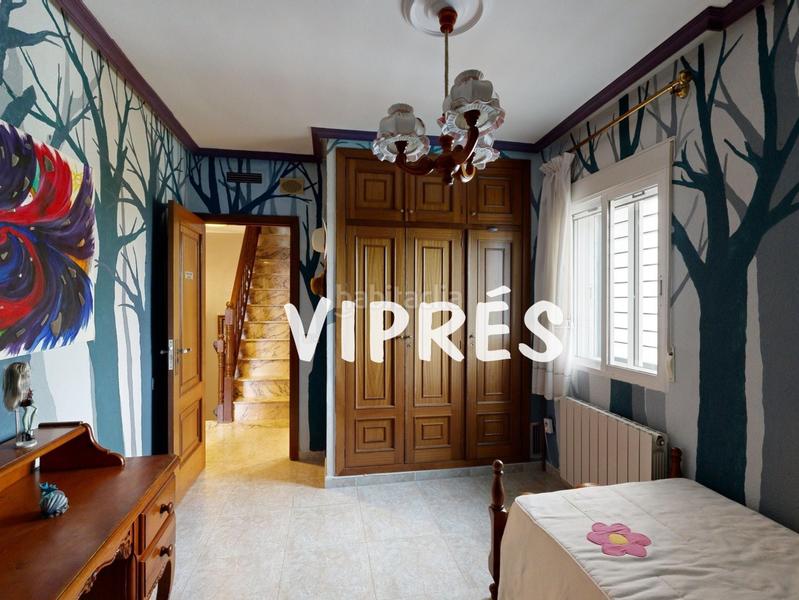 Foto 36157554-b2c6-4ad8-99fc-268bf95fbf5b. Chalet mirad bien! este chalet es una auténtica maravilla para quienes buscan amplitud y confort en un espacio amplio y bien distribuido. en Cáceres