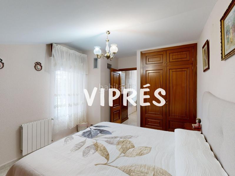 Foto 6373fb2a-6234-4e66-95b4-ce82f0807ba5. Chalet mirad bien! este chalet es una auténtica maravilla para quienes buscan amplitud y confort en un espacio amplio y bien distribuido. en Cáceres