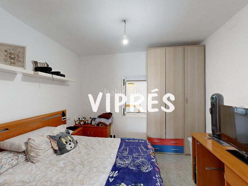 Foto e4807451-d8f6-47d4-8622-0c6de9610ab2. Piso mira qué estupendo! bonito piso con encanto en una zona preciosa de la la ciudad. 130 m2, ubicado en una primera planta, con tres en Cáceres