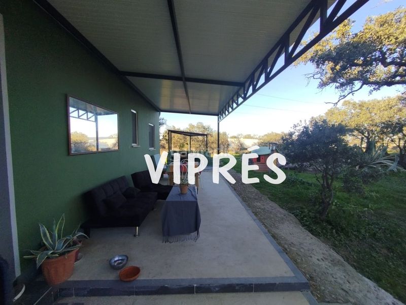 Foto b9977f60-6392-445e-a175-328accf48314. Casa a Valverde de Mérida