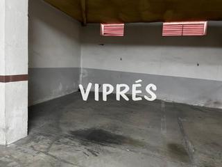 Aparcament cotxe a Casco Antiguo. Oportunidad única en san blas! se vende amplia plaza de garaje d