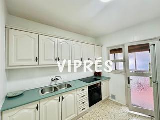 Maison à Alange. Estupendo edificio de dos plantas en venta al lado del balneario