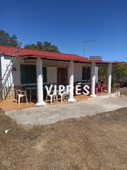 Terreny residencial a Casco Antiguo. Casa de campo !finca rústica de 2 hectáreas y 50 áreas con dos v