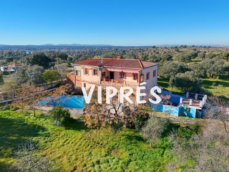 Foto 2cf56d07-1f00-4c24-b884-3f7fce185338. Casale con piscina in Valdesalor - Rincón de Ballesteros Cáceres