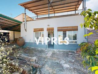 Masia a Aldea del Cano. Oportunidad en aldea del cano!casa con gran patio y muchas posib
