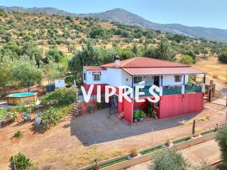 Casa a Alange. Atención a todos los amantes de las casas con encanto, espacio y