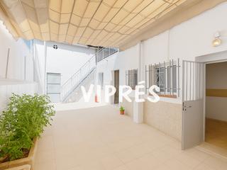 Pis a Casco Antiguo. Bonito bajo de casa en zona fuente rocha,quieres vivir en el cen