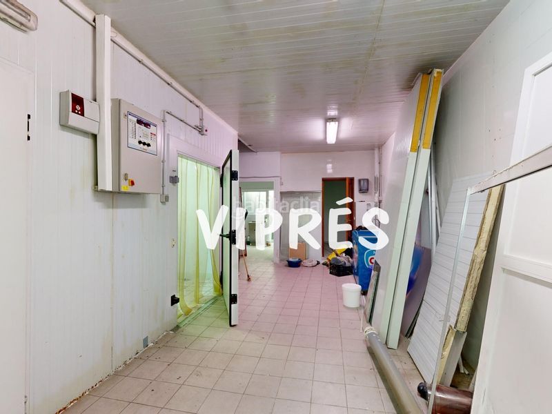 Foto fd2e7876-54bf-4ef0-a9ce-eae32912eb77. Local comercial a Este Mérida