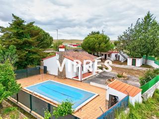 Mas à Casar de Cáceres. Oportunidad única en la perala! parcela con piscina, tres edific