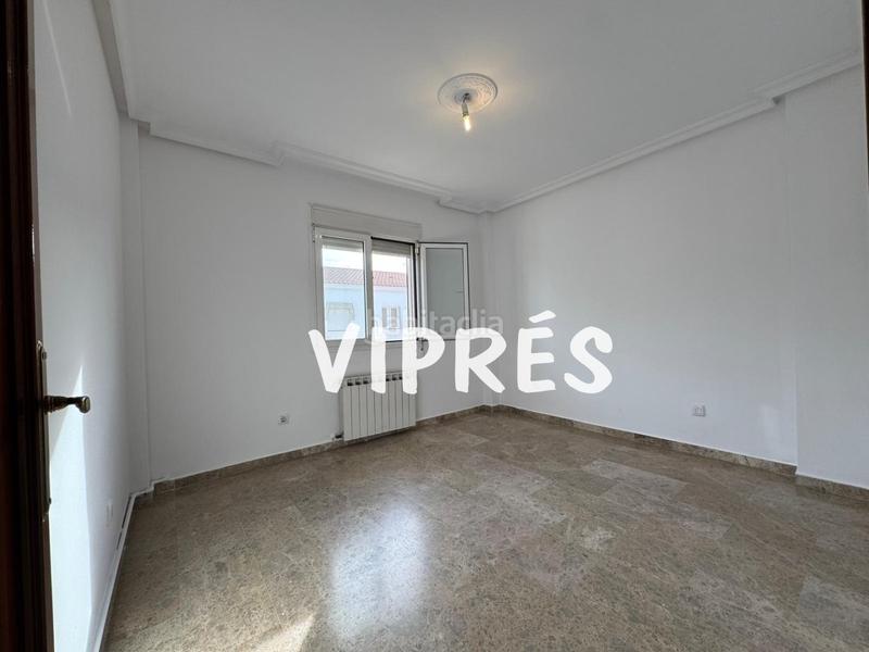 Foto 41353595-ae1a-4493-a778-829dbc8cc7c0. Maison jumelée avec chauffage parking dans Oeste Mérida