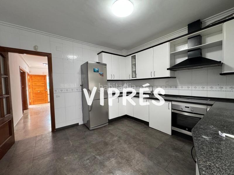 Foto 74dd5a80-884e-4066-8076-217c84a60808. Maison jumelée avec chauffage parking dans Oeste Mérida