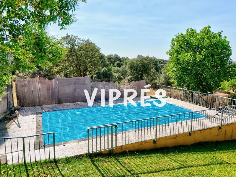 Foto bbf83445-4cc6-4111-84f6-623e8fd6e3b2. Xalet amb calefacció aparcament piscina a Ceres Golf Cáceres