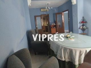 Casa a Norte. Atención  magnifica casa para poder vivir cómoda con dos amplias