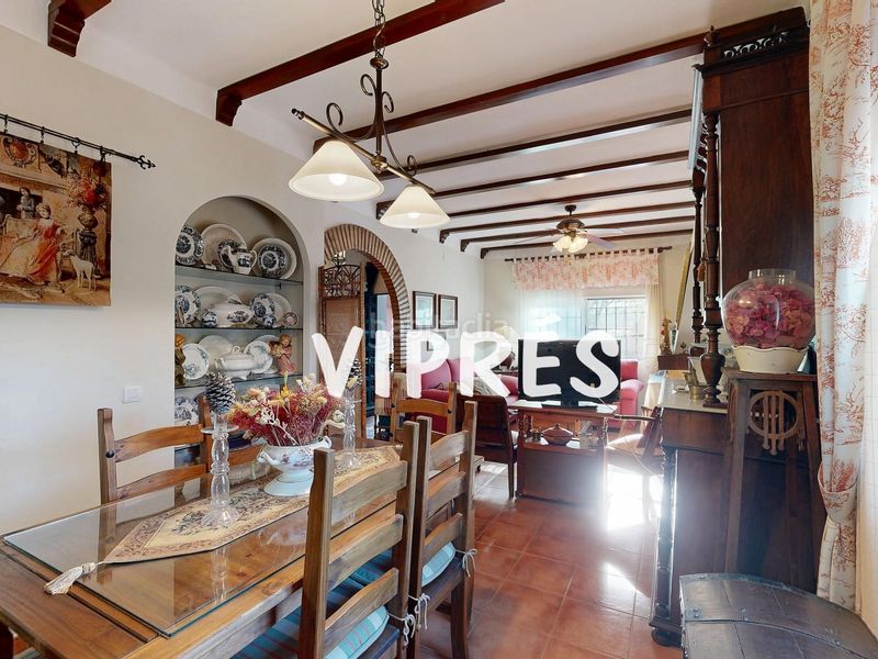 Foto 41bef37e-f5a8-4ac4-a919-e7285af3b419. Chalet with heating parking in Alcuéscar