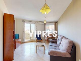 Piso en Nuevo Cáceres. Amplio apartamento en la zona del nuevo cáceres, cercano a la es