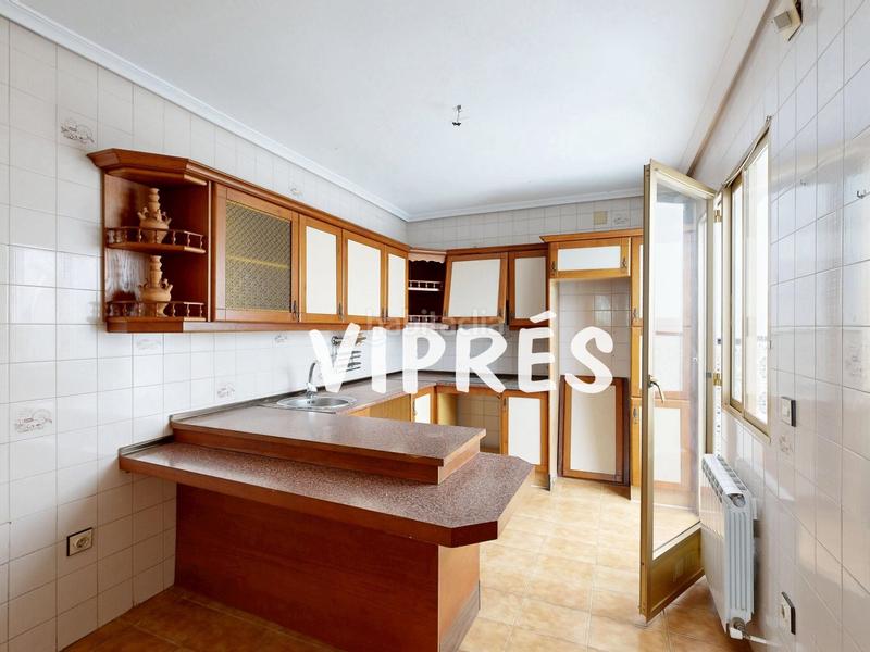 Foto d8468ce3-2f1d-4560-8701-6a7cb14855f9. Casa adossada amb calefacció aparcament a nuevo Cáceres Cáceres