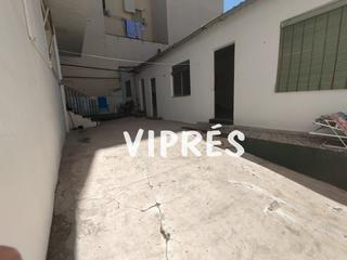 Maison à Casco Antiguo. Mirad qué vivienda os traigo hoy!!de las que se demandan.situada