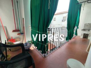 Pis a Miralvalle - Av. Virgen del Puerto - La Data. Mirad qué vivienda os traigo hoy en la ciudad de plasencia!!terc