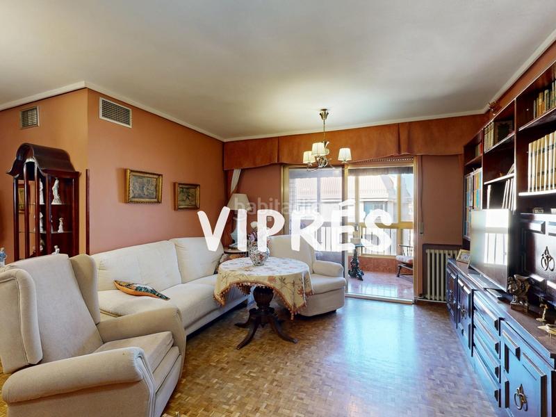 Foto b41ae3fe-6e6f-4730-a0da-b7ae1f003062. Pis amb calefacció a Centro Cáceres