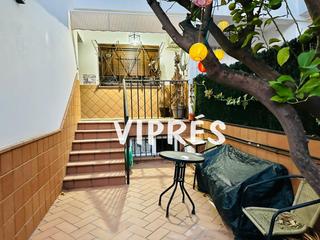 Semi detached house in Este. Bienvenidos a la joya de mérida! esta magnífica oferta inmobilia