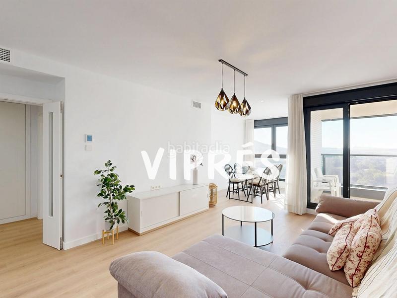 Foto 208fe035-f22f-455a-a18b-566f603cce6e. Piso se vende magnífico piso situado en un edificio de reciente construcción, en una de las ubicaciones más valoradas de la ciudad. la en Cáceres