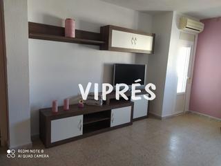 Piso en Oeste. Atencion inversoresse vende estupendo piso, muy cerquita del hos