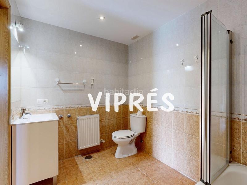 Foto 4f8572f1-f03f-4b73-ba46-f8ee65b28650. Pis a Campus Universitario Cáceres