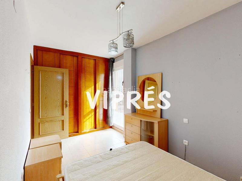 Foto 54adf880-69a5-467e-8540-9c17a7f2a303. Pis a Campus Universitario Cáceres