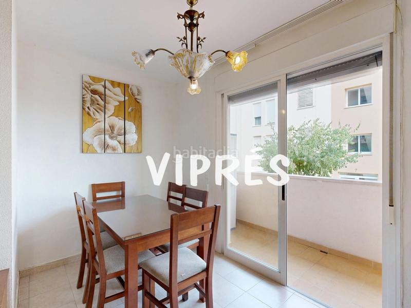 Foto c9b5179d-e90b-4d99-a577-fad5e7087adf. Pis a Campus Universitario Cáceres