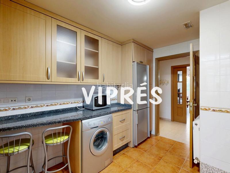 Foto dfc143ba-12ac-4818-a463-2af6439d5251. Pis a Campus Universitario Cáceres