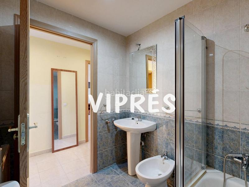 Foto f3ec1a19-953f-4e1a-a27a-688ab6330c28. Pis a Campus Universitario Cáceres