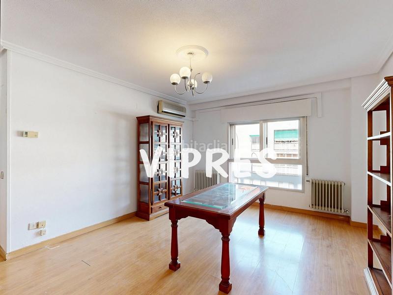 Foto 0c7cd51b-3c24-42e5-87c6-9ae9524bd856. Flat with heating parking in Centro Cáceres