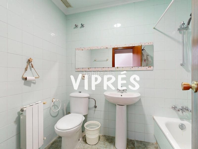 Foto 0df59a67-422b-4e07-8927-b4ed2df456d1. Flat with heating parking in Centro Cáceres